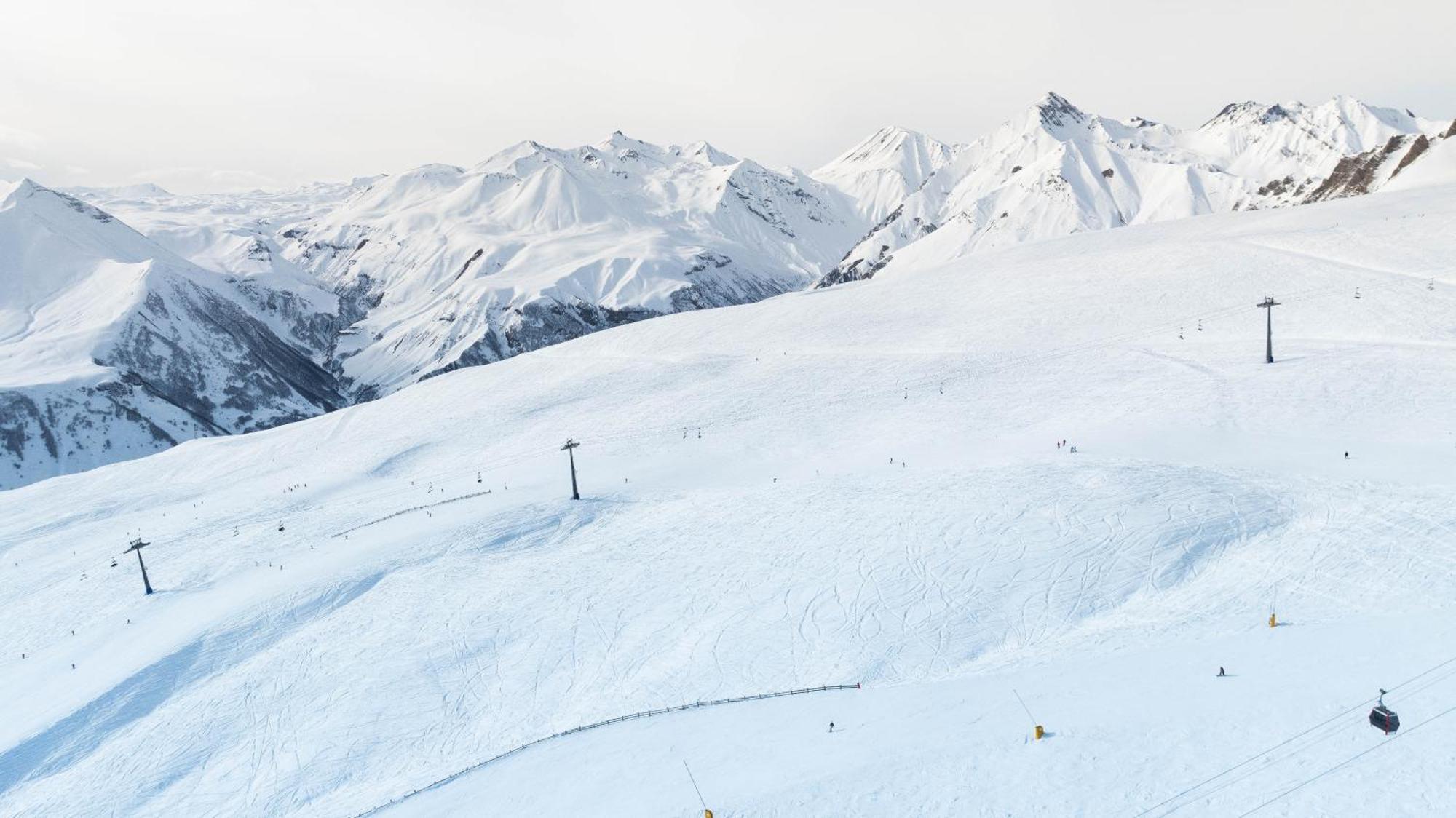 Gudauri Inn Ngoại thất bức ảnh The ski resort of Val Thorens