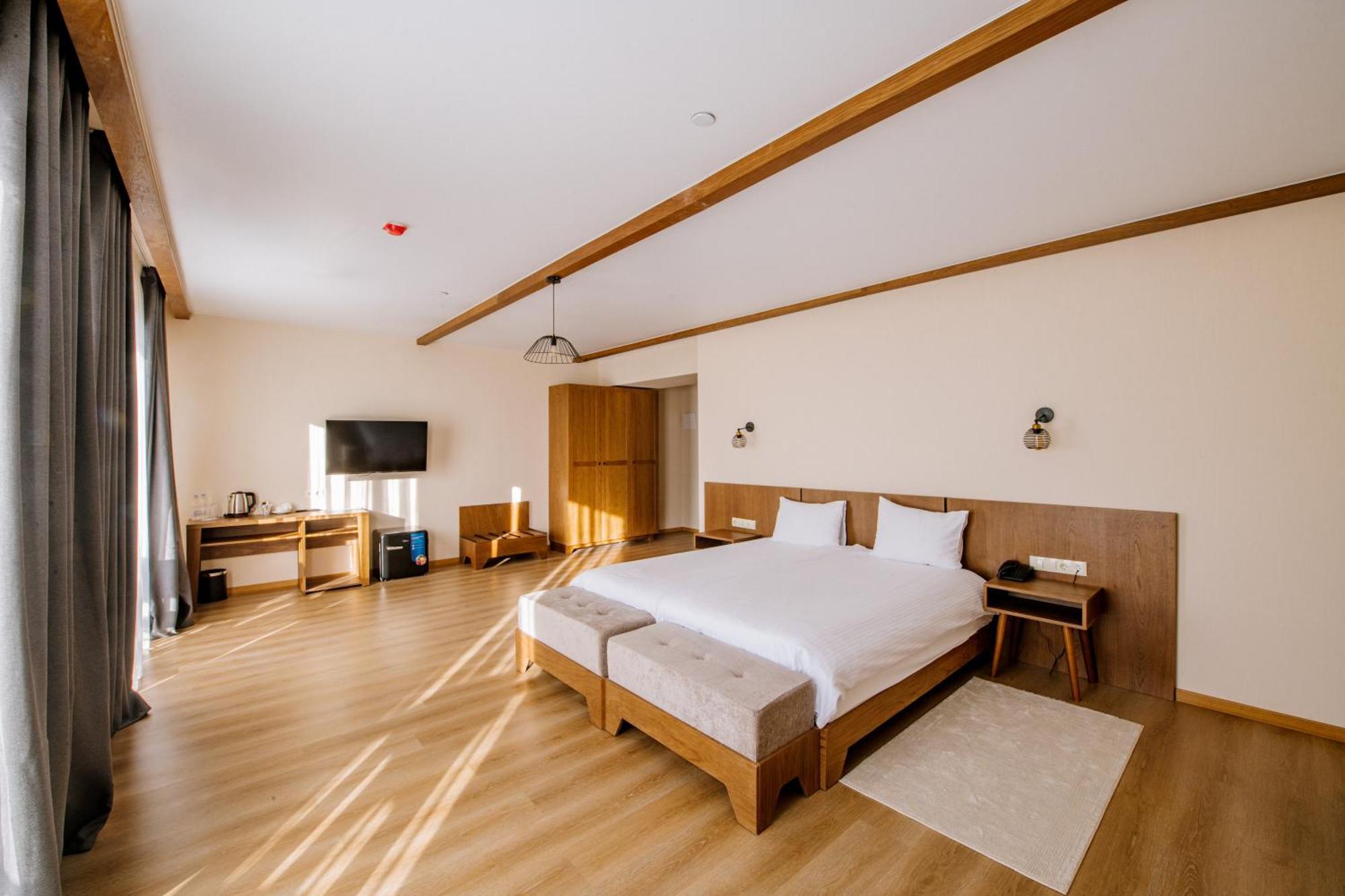 Gudauri Inn Phòng bức ảnh A room at the Hotel Waldhaus Flims
