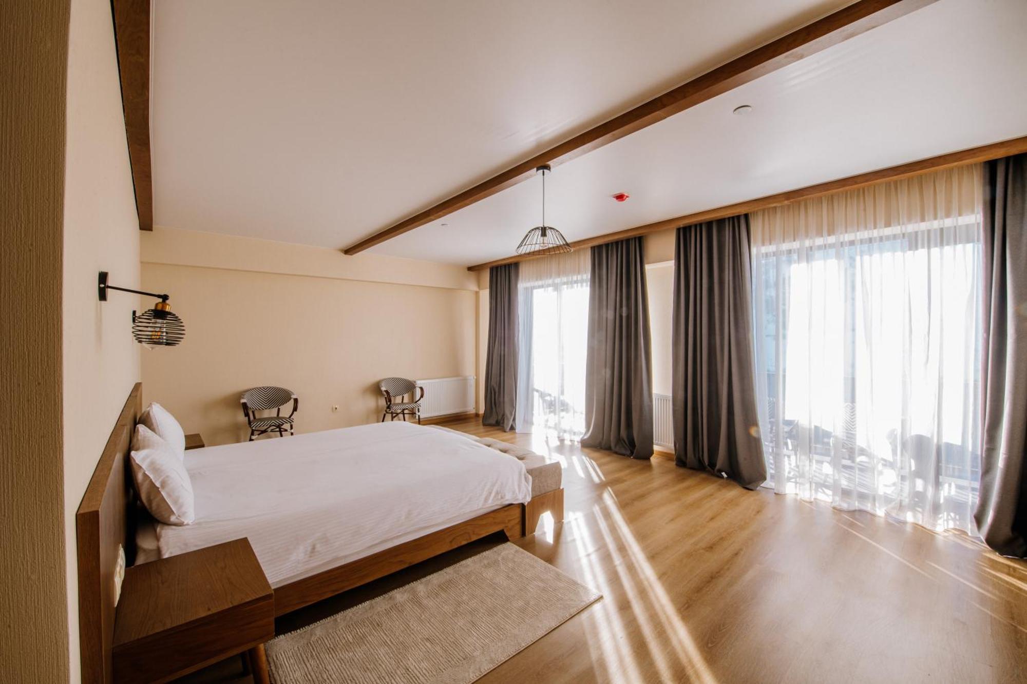 Gudauri Inn Phòng bức ảnh A bedroom at the hotel