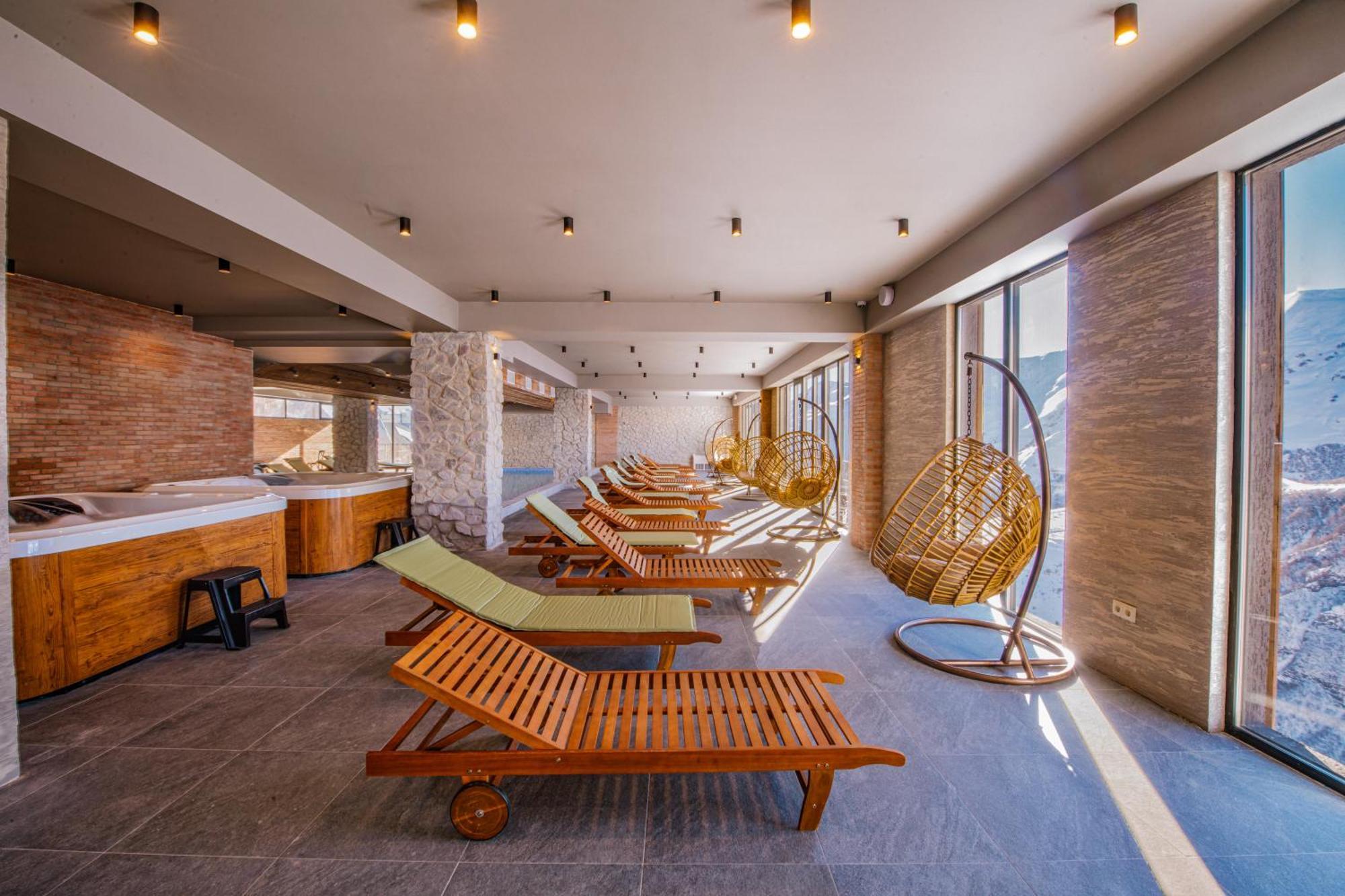 Gudauri Inn Ngoại thất bức ảnh Spa at the hotel